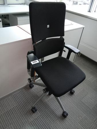 Steelcase Bürodrehstuhl, Stoffbezug, schwarz Steelcase Bürodrehstuhl, Stoffbezug, schwarz