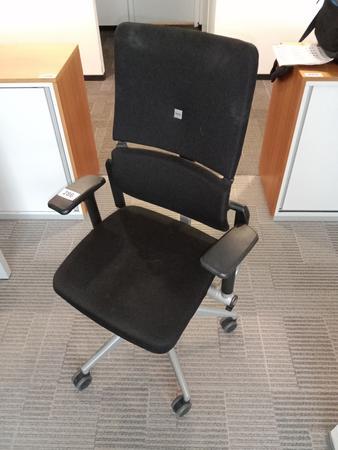Steelcase Bürodrehstuhl, Stoffbezug, schwarz Steelcase Bürodrehstuhl, Stoffbezug, schwarz