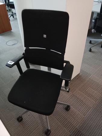 Steelcase Bürodrehstuhl, Stoffbezug, schwarz Steelcase Bürodrehstuhl, Stoffbezug, schwarz
