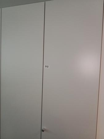 Aktenschrank, Steelcase, 6 Ordner hoch, weiß, ca. 120x45x230cm Aktenschrank, Steelcase, 6 Ordner hoch, weiß, ca. 120x45x230cm