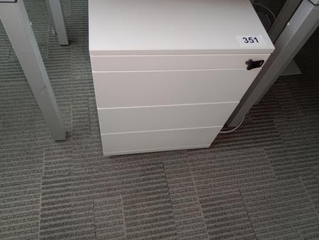 Steelcase Rollcontainer, ca. 44x59x57cm Steelcase Rollcontainer, ca. 44x59x57cm