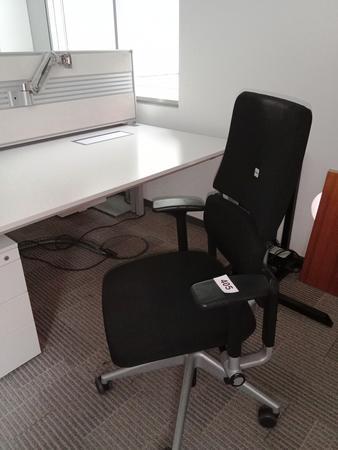 Steelcase Bürodrehstuhl, Stoffbezug, schwarz Steelcase Bürodrehstuhl, Stoffbezug, schwarz
