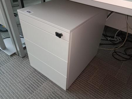 Steelcase Rollcontainer, ca. 44x59x57cm Steelcase Rollcontainer, ca. 44x59x57cm