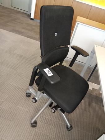 Steelcase Bürodrehstuhl, Stoffbezug, schwarz Steelcase Bürodrehstuhl, Stoffbezug, schwarz