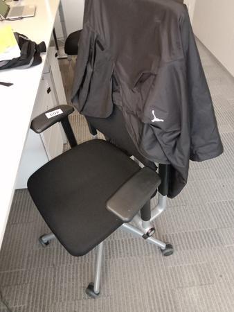 Steelcase Bürodrehstuhl, Stoffbezug, schwarz Steelcase Bürodrehstuhl, Stoffbezug, schwarz