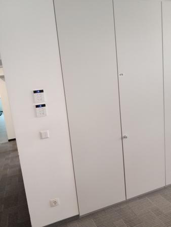 Aktenschrank, Steelcase, 6 Ordner hoch, weiß, ca. 120x45x230cm Aktenschrank, Steelcase, 6 Ordner hoch, weiß, ca. 120x45x230cm