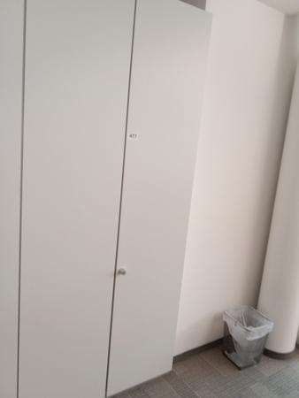 Aktenschrank, Steelcase, 6 Ordner hoch, weiß, ca. 100x45x230cm Aktenschrank, Steelcase, 6 Ordner hoch, weiß, ca. 100x45x230cm