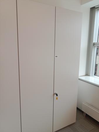 Aktenschrank, Steelcase, 6 Ordner hoch, weiß, ca. 120x45x230cm Aktenschrank, Steelcase, 6 Ordner hoch, weiß, ca. 120x45x230cm