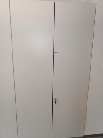 Aktenschrank, Steelcase, 6 Ordner hoch, weiß, ca. 120x45x230cm Aktenschrank, Steelcase, 6 Ordner hoch, weiß, ca. 120x45x230cm