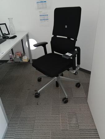 Steelcase Bürodrehstuhl, Stoffbezug, schwarz Steelcase Bürodrehstuhl, Stoffbezug, schwarz