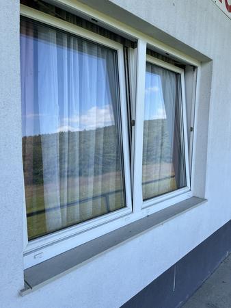 2 Stück Kunststoff Fensterlemente Dreh/Kipp ca. 190/140 cm weiss - Selbstabbau durch den Bieter 2 Stück Kunststoff Fensterlemente Dreh/Kipp ca. 190/140 cm weiss - Selbstabbau durch den Bieter
