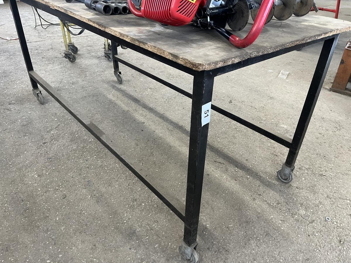 Werktisch mit Rollen ca. 210/90 cm?d=2025-10-14 01:35:56