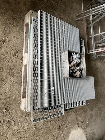 1 Palette verzinkte Gitterroste gemischte Größen 1 Palette verzinkte Gitterroste gemischte Größen