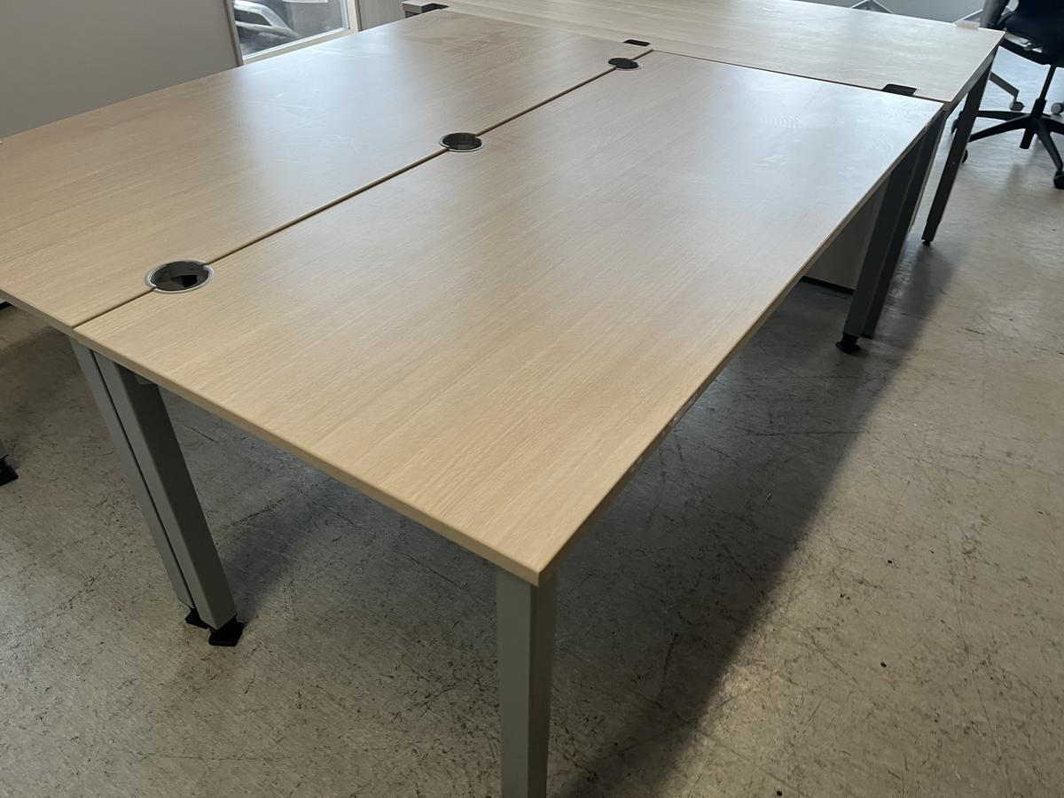 Schreibtisch 180 x 80 cm?d=2025-10-23 08:44:54