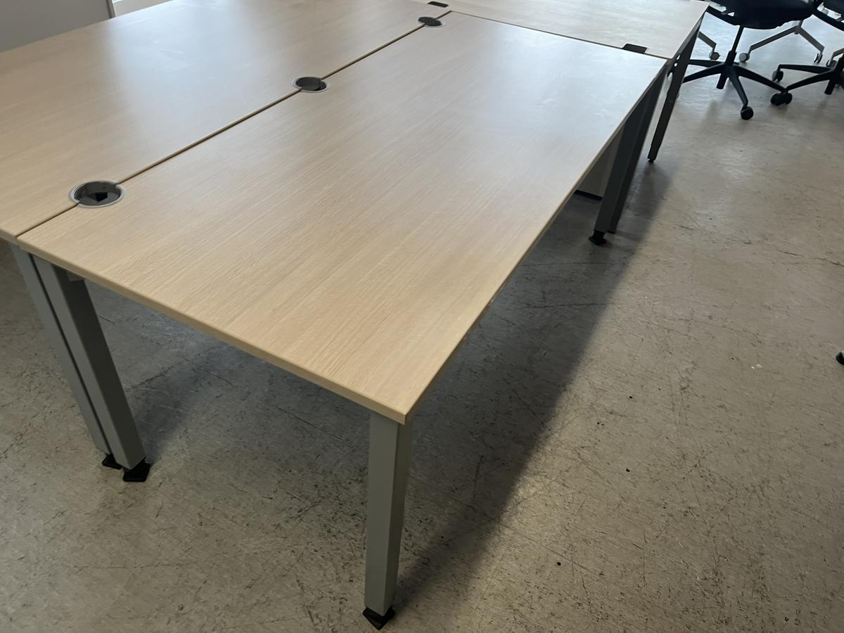 Schreibtisch 180 x 80 cm