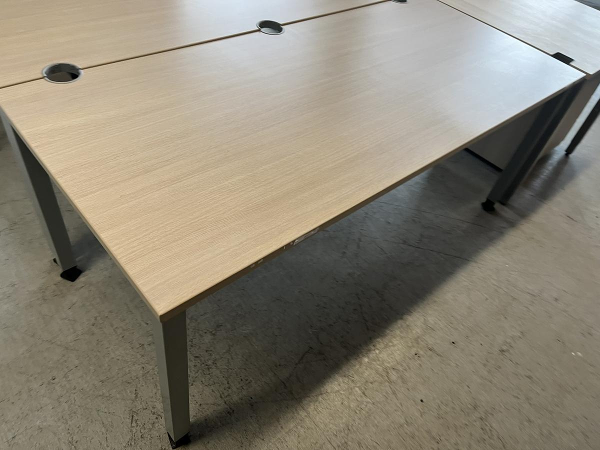 Schreibtisch 180 x 80 cm