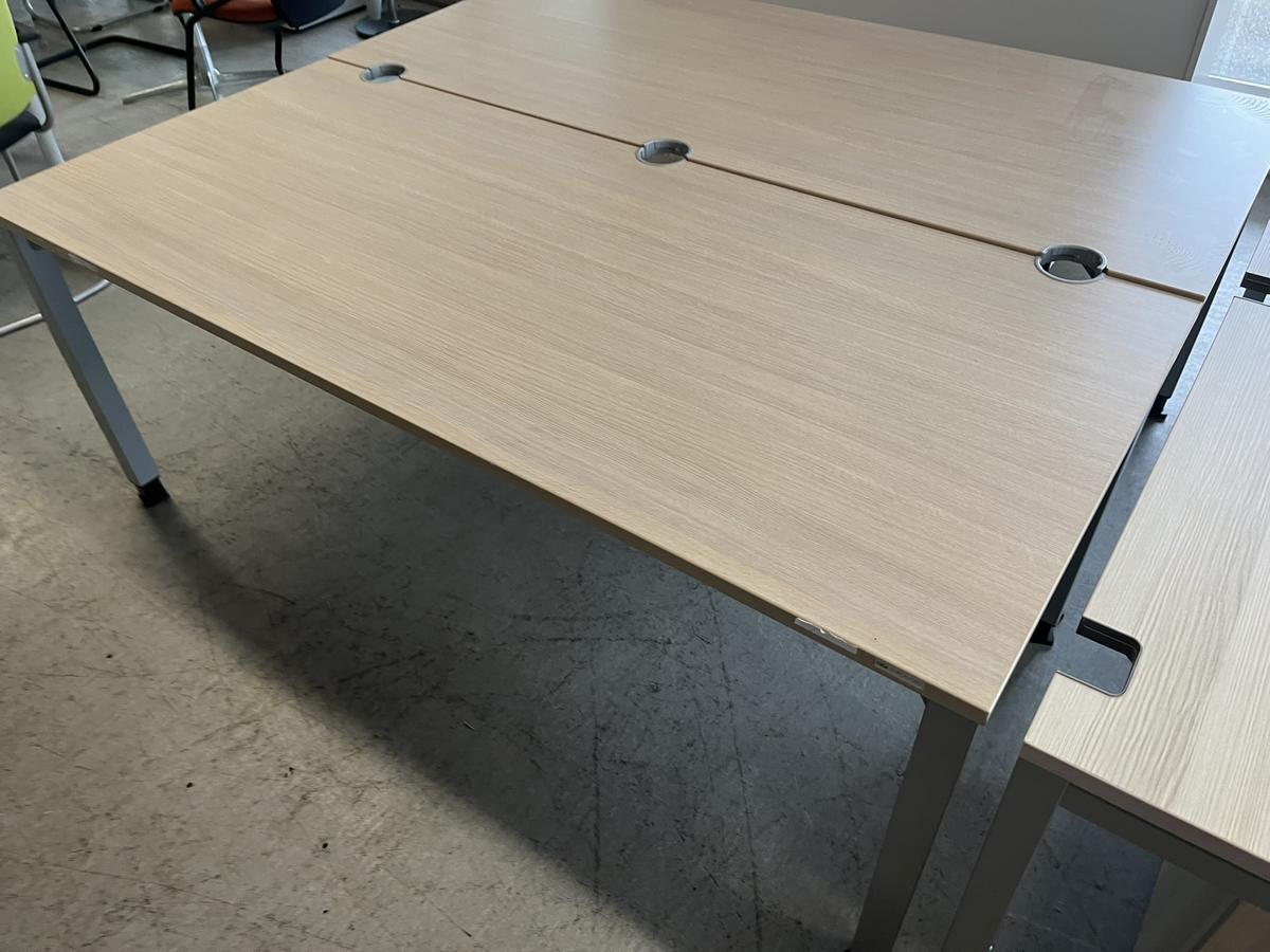 Schreibtisch 180 x 80 cm