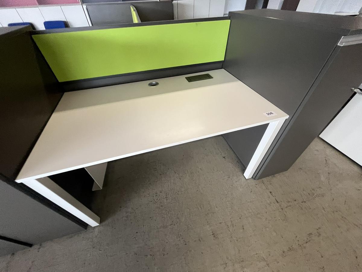 Schreibtischmodul ca.140x80 cm und Auszugsladenschrank ca. 40 cm