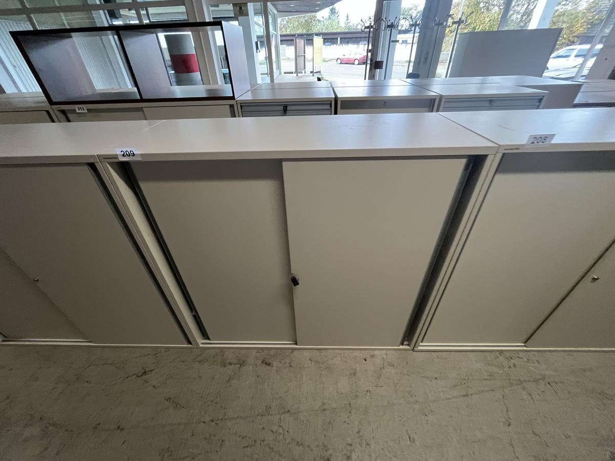 Neudörfler Aktenschrank 3 Ordnerhöhen ca. 120/110 cm?d=2025-10-23 08:41:36
