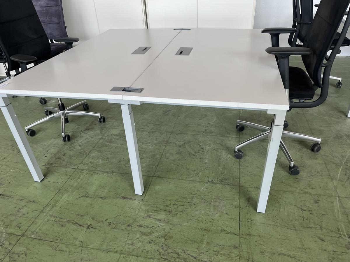 Doppel-, Arbeitsplatz je 160/80 cm mit Trennwand?d=2025-10-23 12:44:54