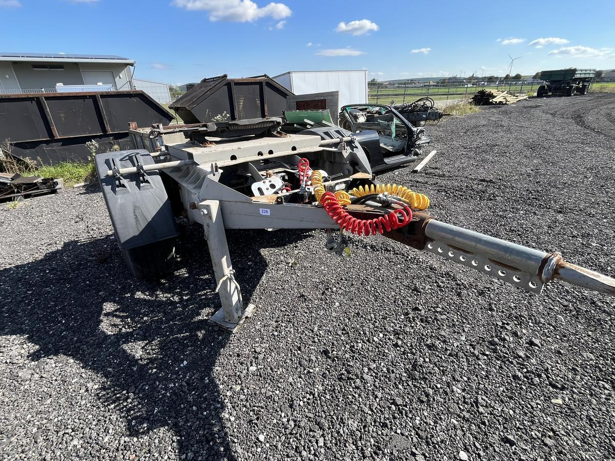 1-achsiger Sattelauflegerschlepper CARGOBULL?d=2025-12-05 03:40:13