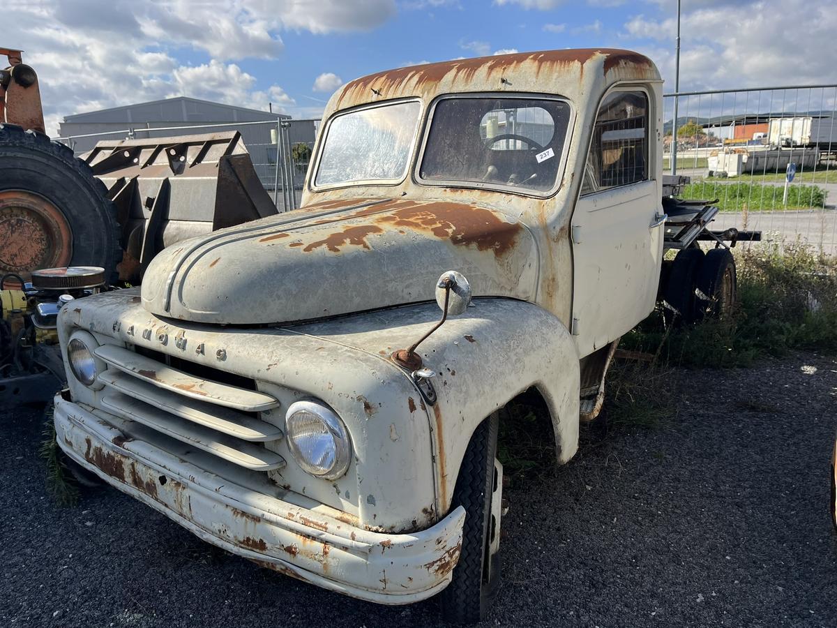 HANOMAG Pritschenwagen