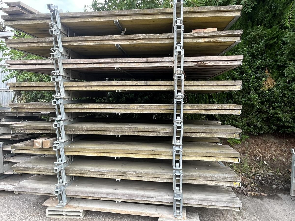 9 Stk. Arbeitsgerüstbühnen für Doka Schalung ca. 300 x 180 cm