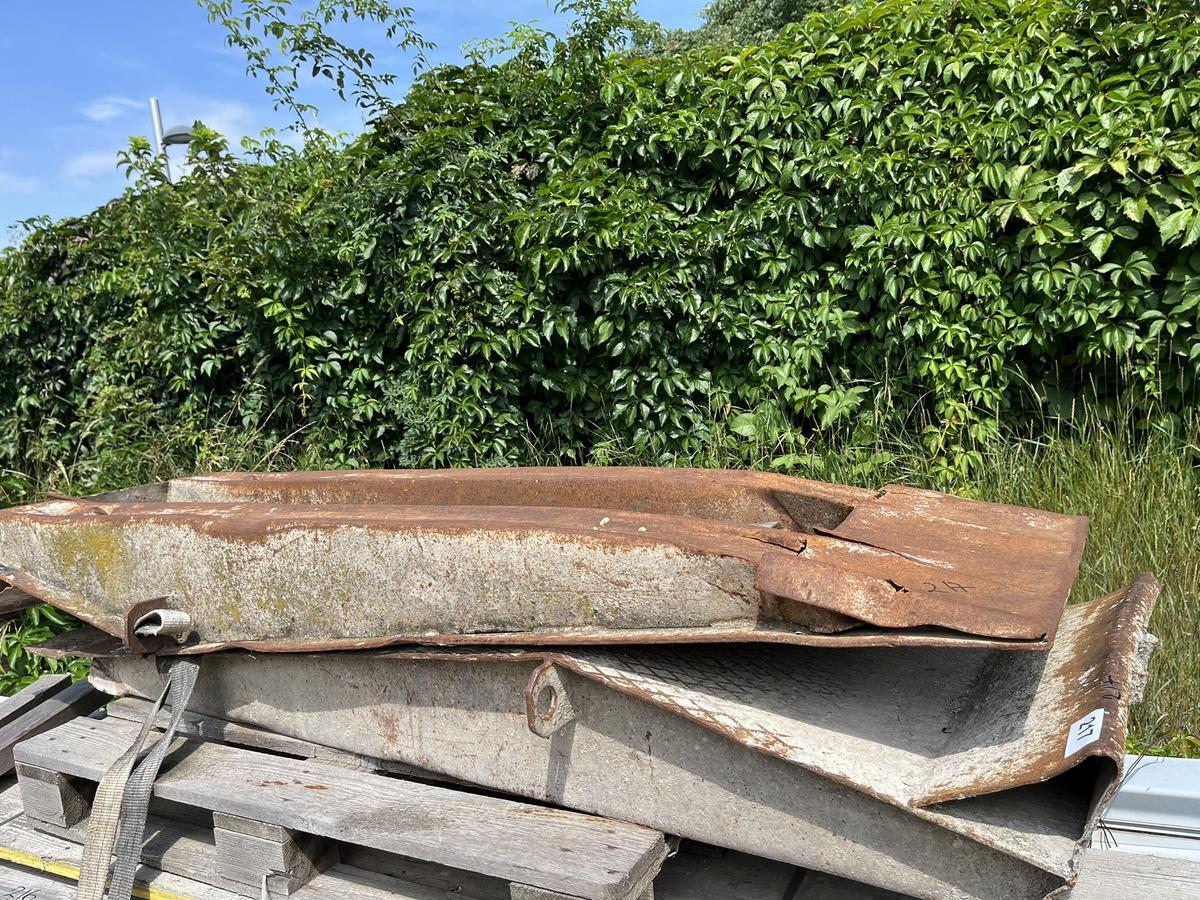 2 Stück Auffahrtsrampen ca. 200 x 60 cm?d=2025-10-29 10:46:45