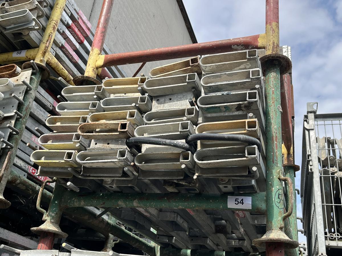 50 Stk. Ringer Brüstungs-Zwingen ca. 125 cm inkl. Stapelbox?d=2025-10-29 10:46:47