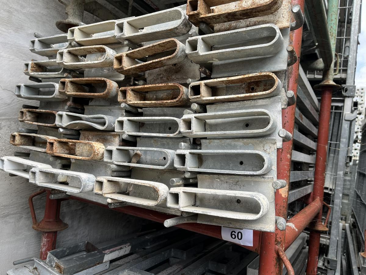 50 Stk. Ringer Brüstungs-Zwingen ca. 125 cm inkl. Stapelbox?d=2025-10-29 10:46:42