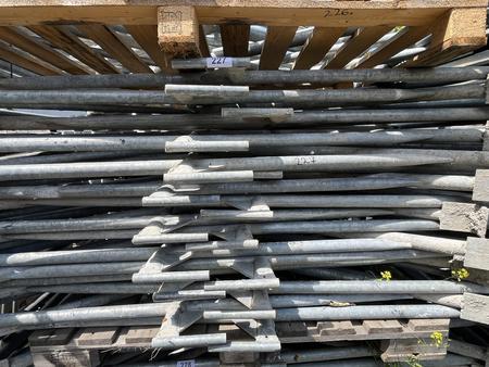 31 Stk. Schutzgerüstkonsolen verzinkt für Klappbühnen EKRO 31 Stk. Schutzgerüstkonsolen verzinkt für Klappbühnen EKRO