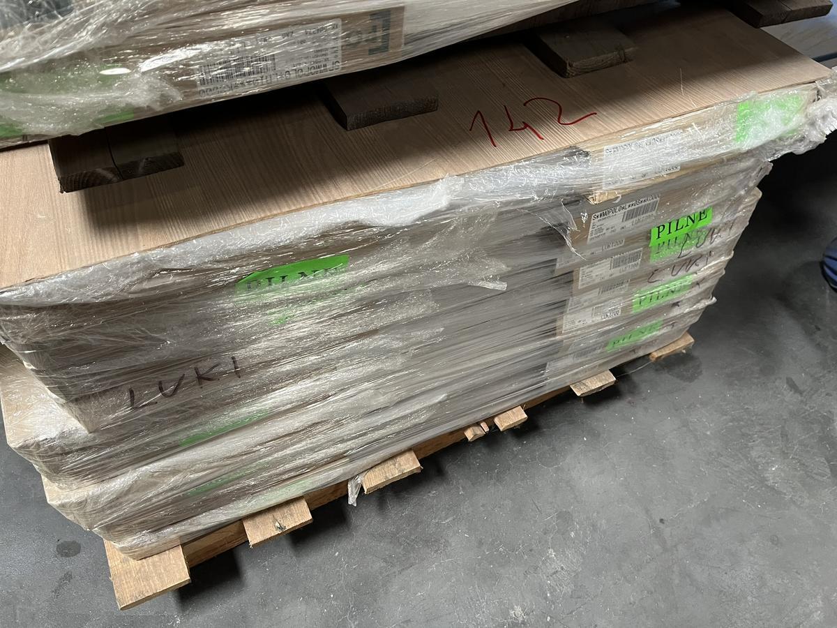 4 Stk. neue Innentüren in Holz weiss 90/205 cm und 6 Stk.90/205 cm