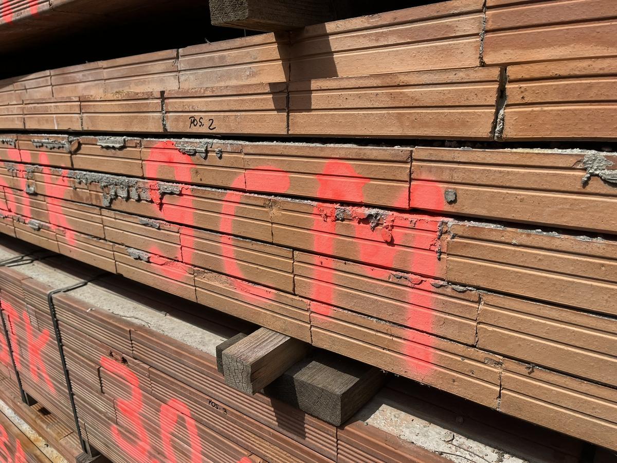 43 Stück Ziegelüberlagen 250 cm / 9/7?d=2025-10-29 10:46:42