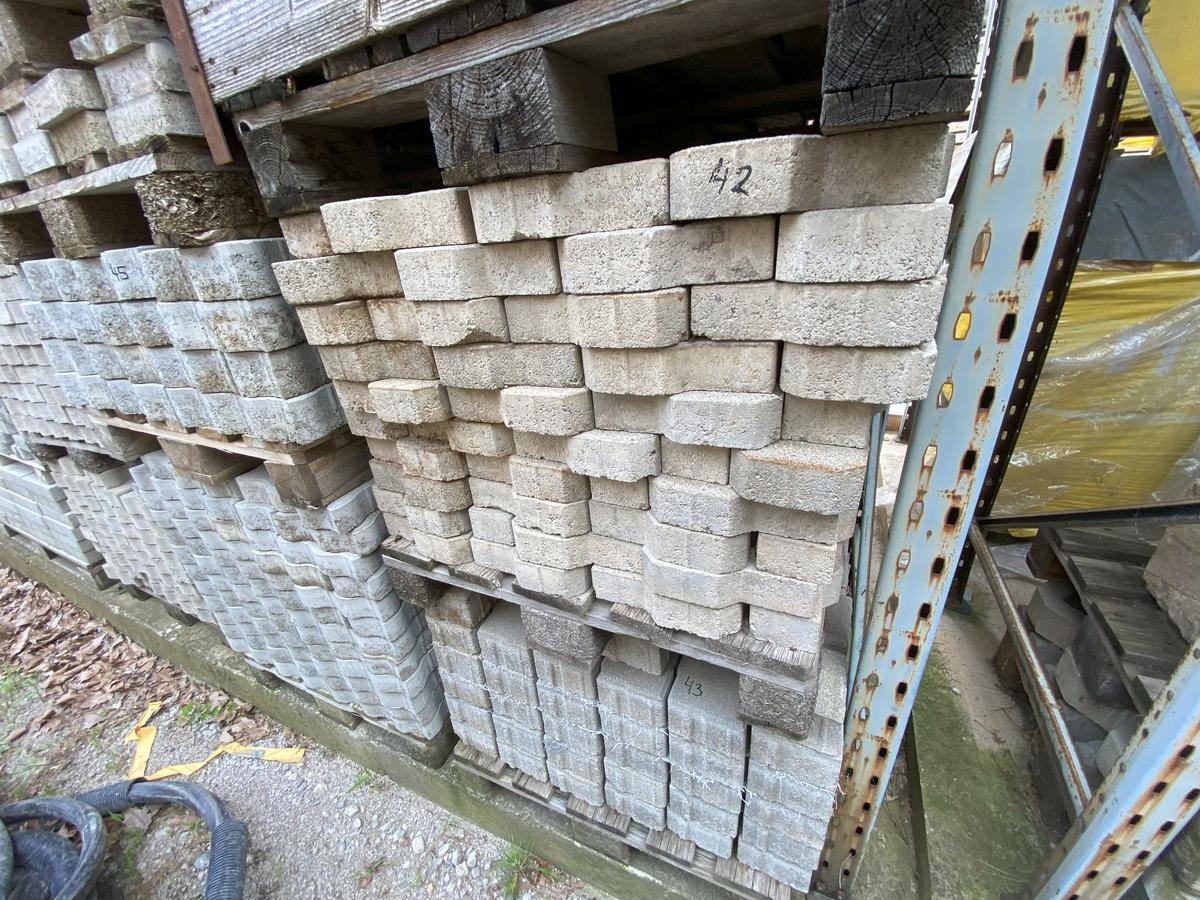 ca. 5 m2 Pflastersteine?d=2025-10-29 10:48:47