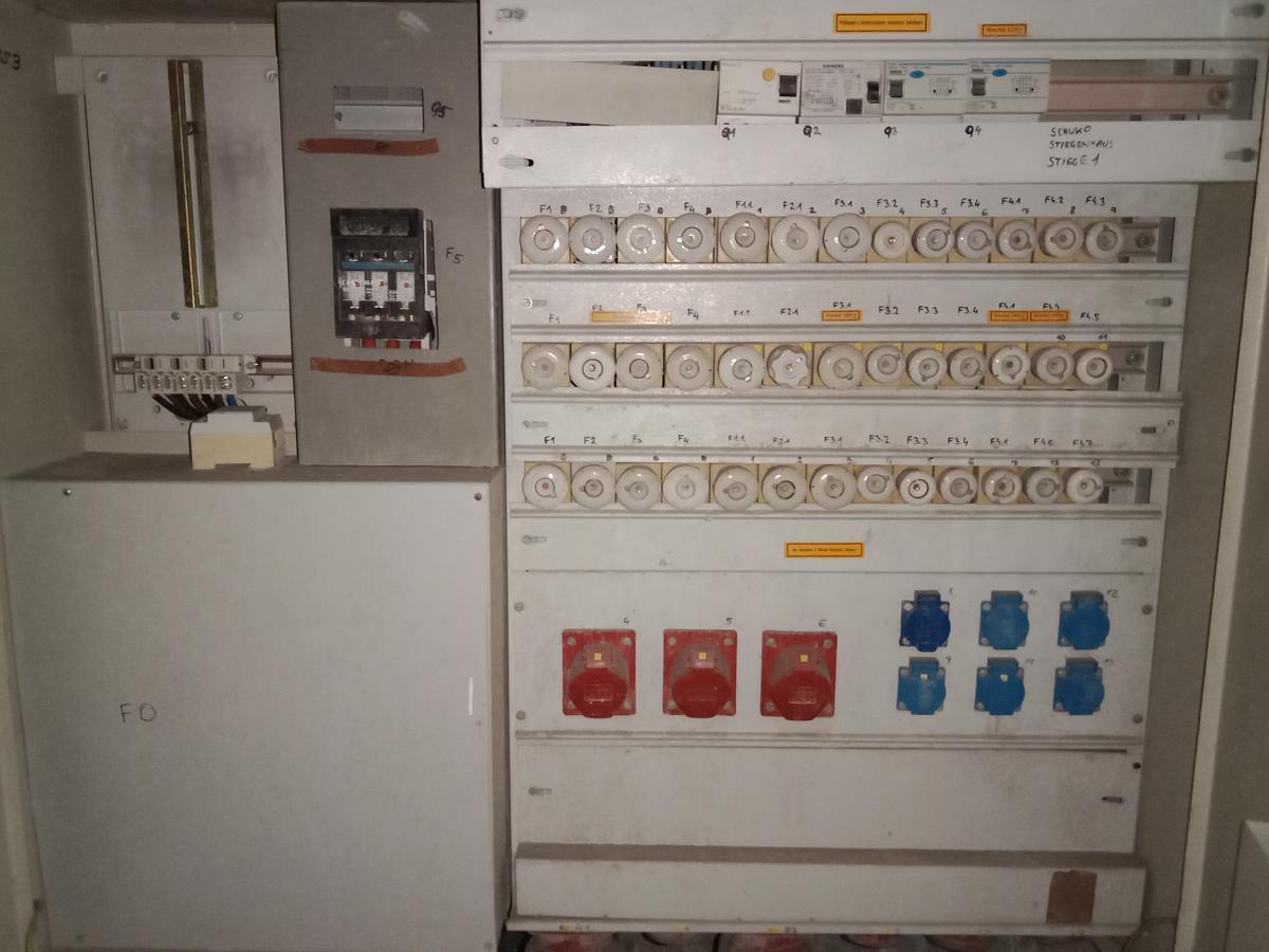 Baustromverteiler 2 x Kran