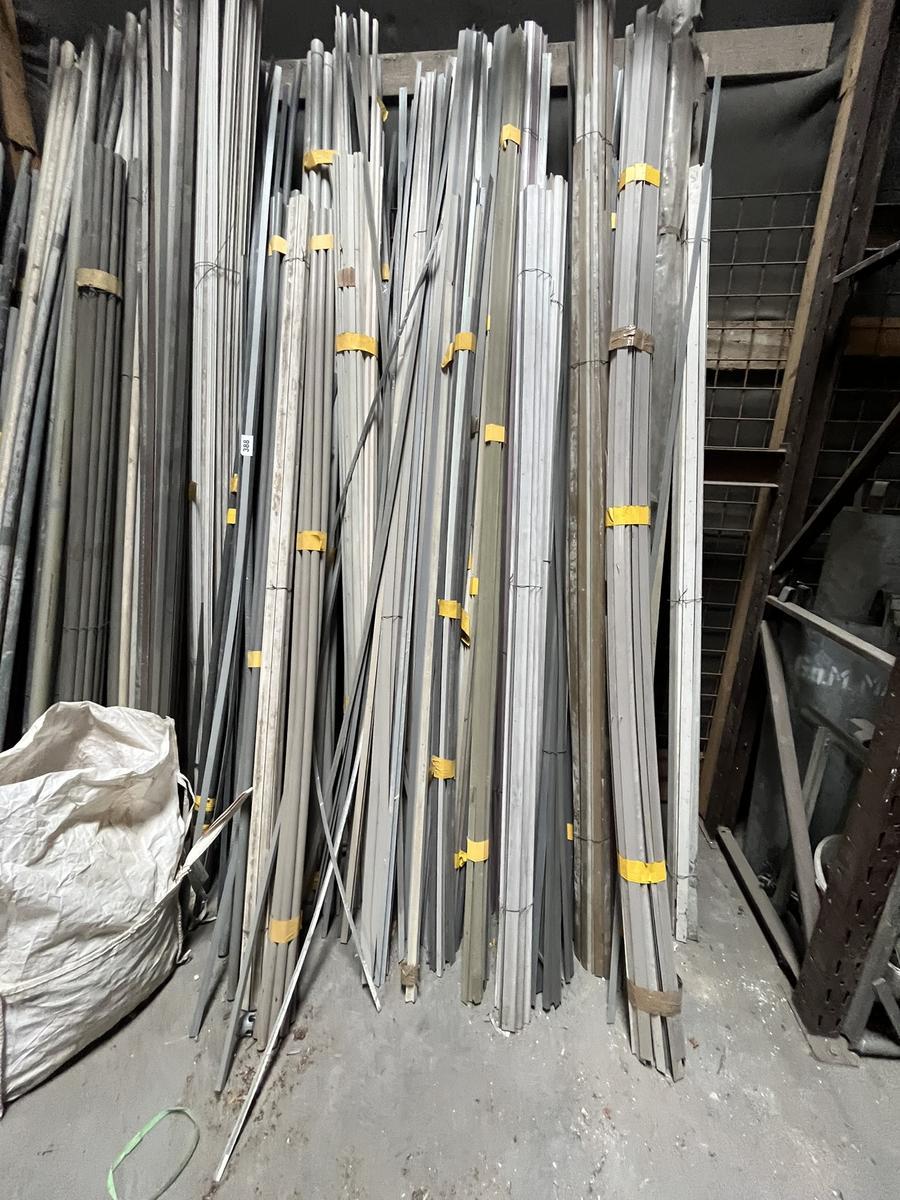ca. 2000 lfm Dreikantleisten / Schalungsrohre in Kunststoff