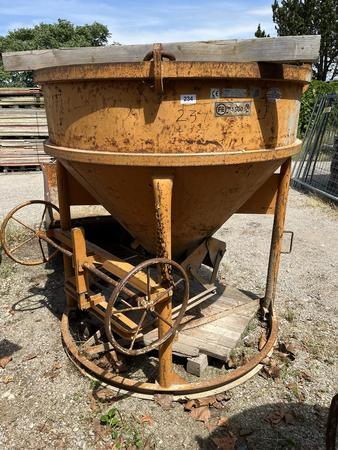Rosa Moser Betonkrankübel Eichinger Betonsilo- 1500 Liter, Typ 1010.41- senkrechter Auslauf/ Handrad Rosa Moser Betonkrankübel Eichinger Betonsilo- 1500 Liter, Typ 1010.41- senkrechter Auslauf/ Handrad
