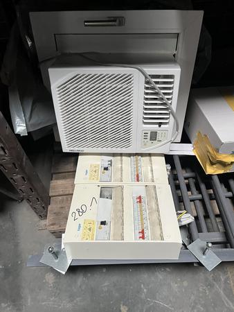 Klimagerät für Containex Container mit Einbaukonsole Klimagerät für Containex Container mit Einbaukonsole