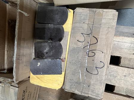 300 Stück Eisenkeile neu 250 g 300 Stück Eisenkeile neu 250 g