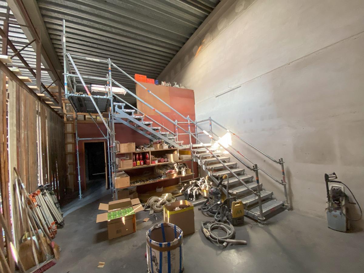 RINGER Treppenturm 2 / 9 stufig mit Handlauf / Plateau verzinkt