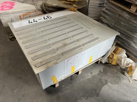 Postkasten ca. 124 x 116 x 40 cm