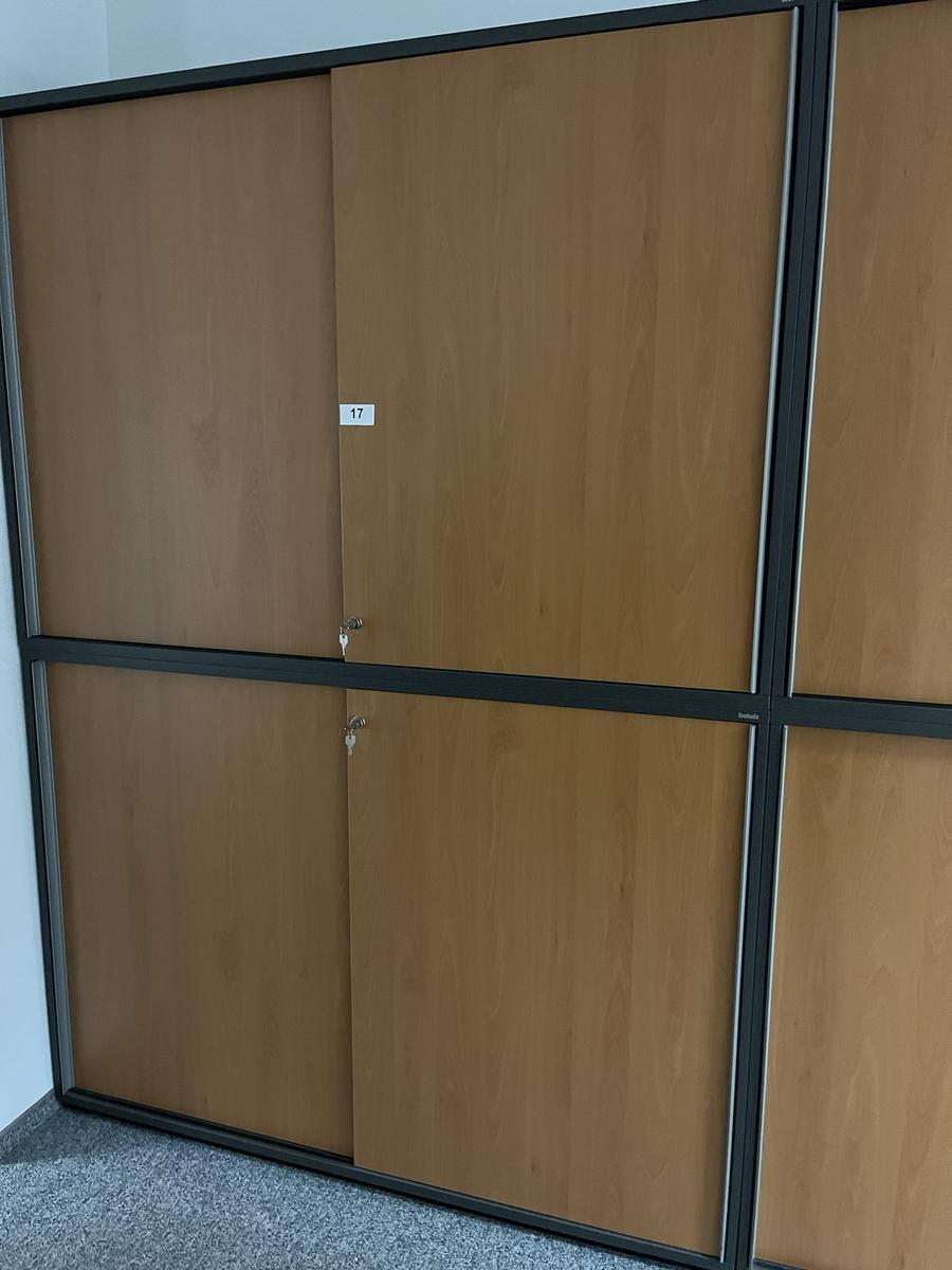 2 Stk.Svoboda Aktenschränke jeweils 160/110 cm 3 Ordnerhöhen?d=2025-11-06 14:54:46