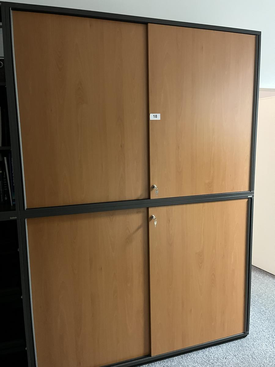 2 Stk.Svoboda Aktenschränke jeweils 160/110 cm 3 Ordnerhöhen