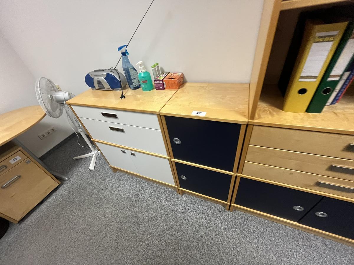 Schrankwand ca. 220/255 cm?d=2025-11-06 14:54:06