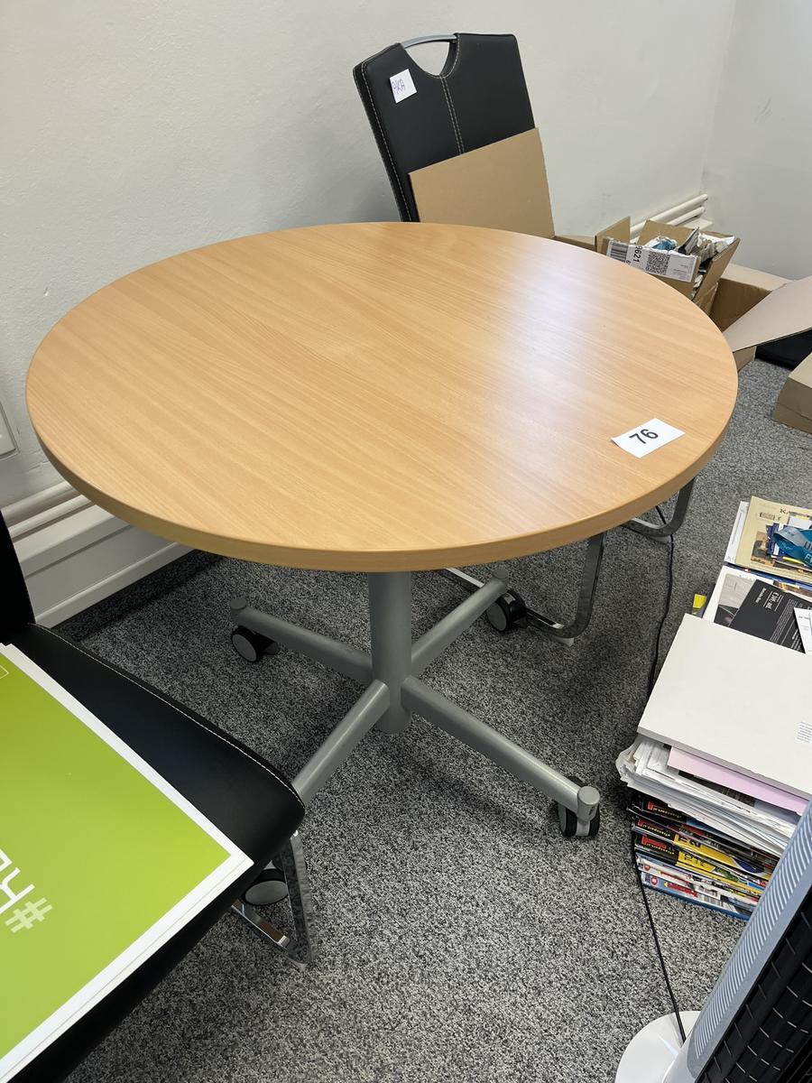 Besprechungstisch rund 80 cm?d=2025-11-06 14:54:05