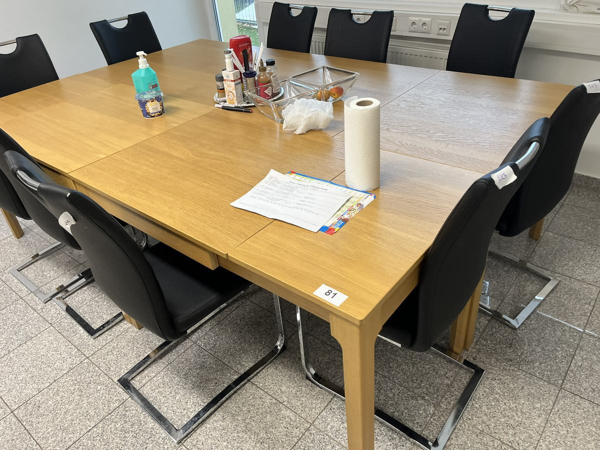 Sozialraumtisch ca. 240/160 cm ohne Stühle?d=2025-11-06 14:54:08