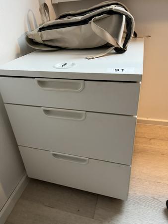 Rollcontainer mit Auszugsladen Rollcontainer mit Auszugsladen