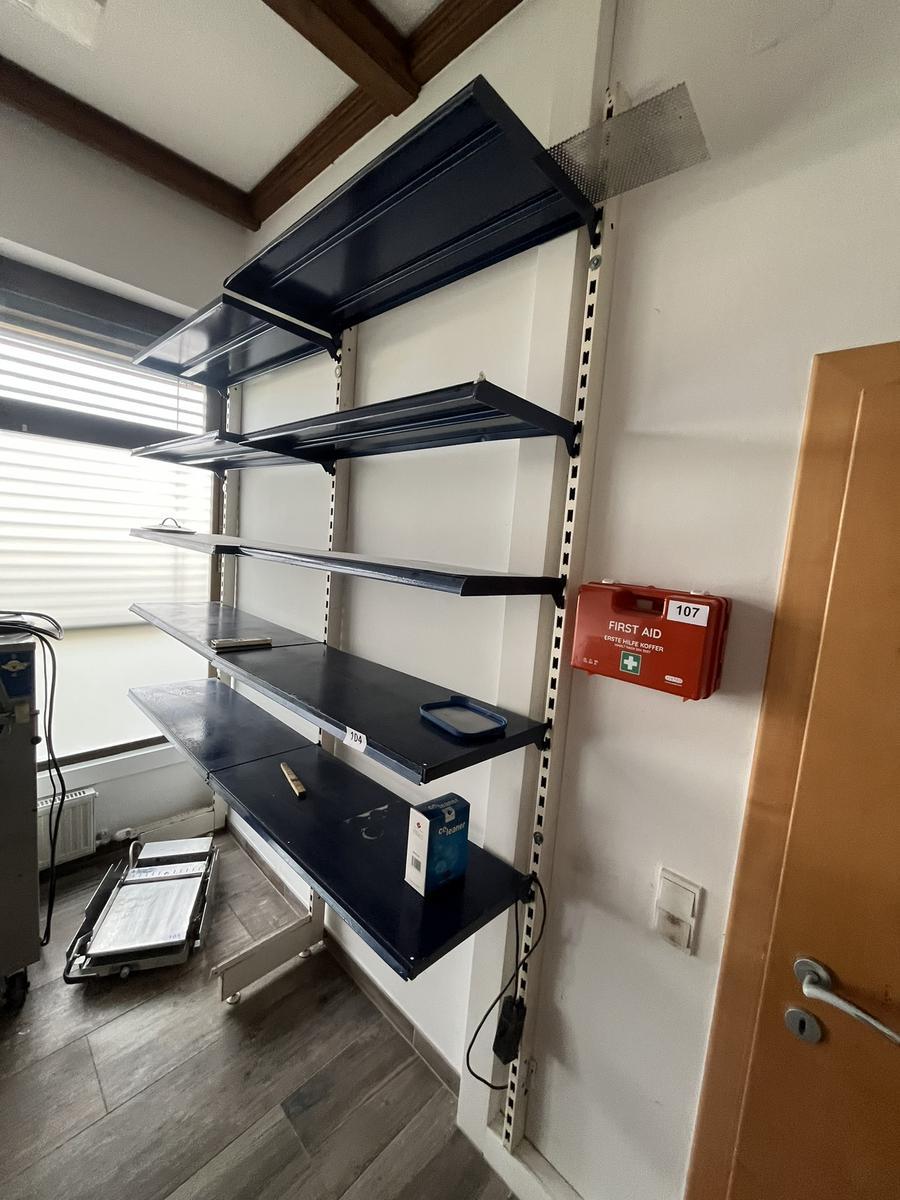 ca. 3 lfm Wandregal 250/45/ cm?d=2025-11-07 19:40:43