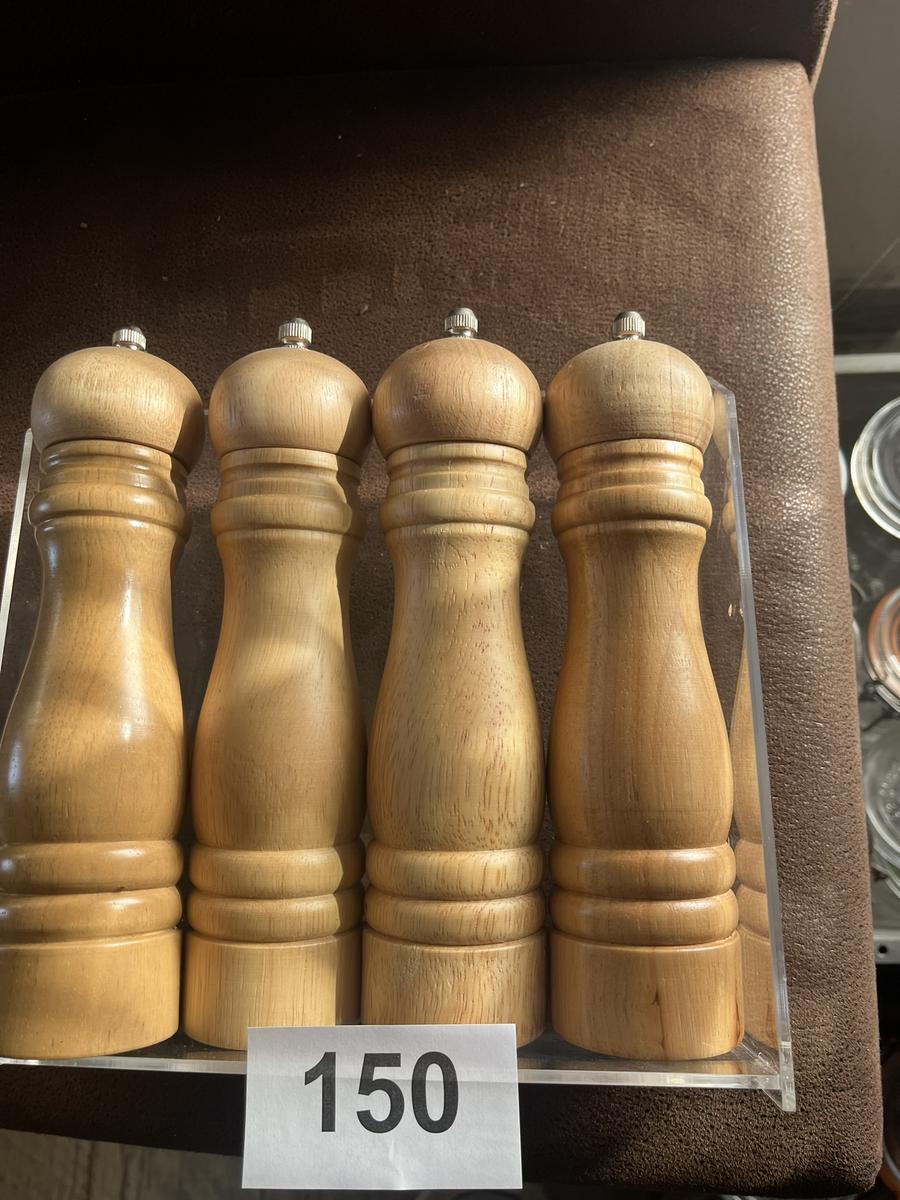 4 Stück Pfeffermühlen