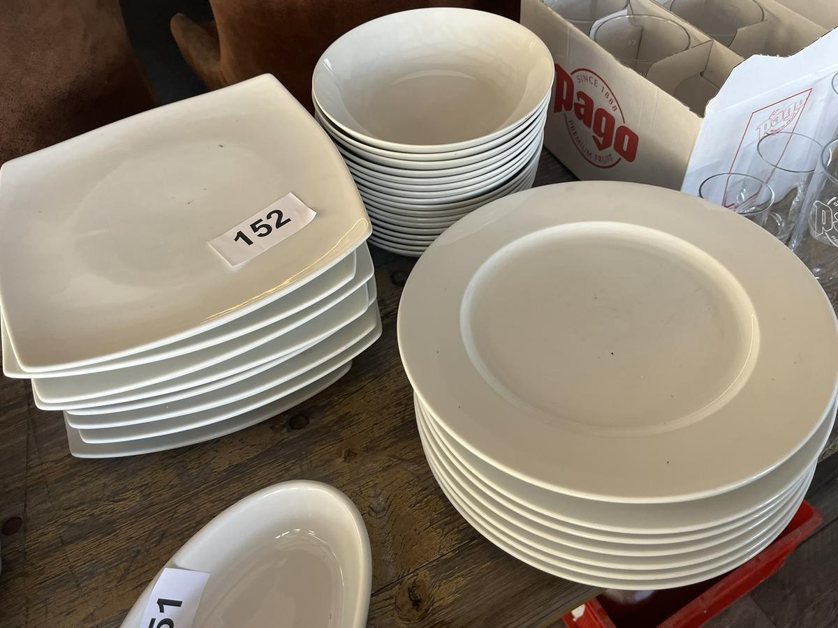 35 Stück Porzellanteller